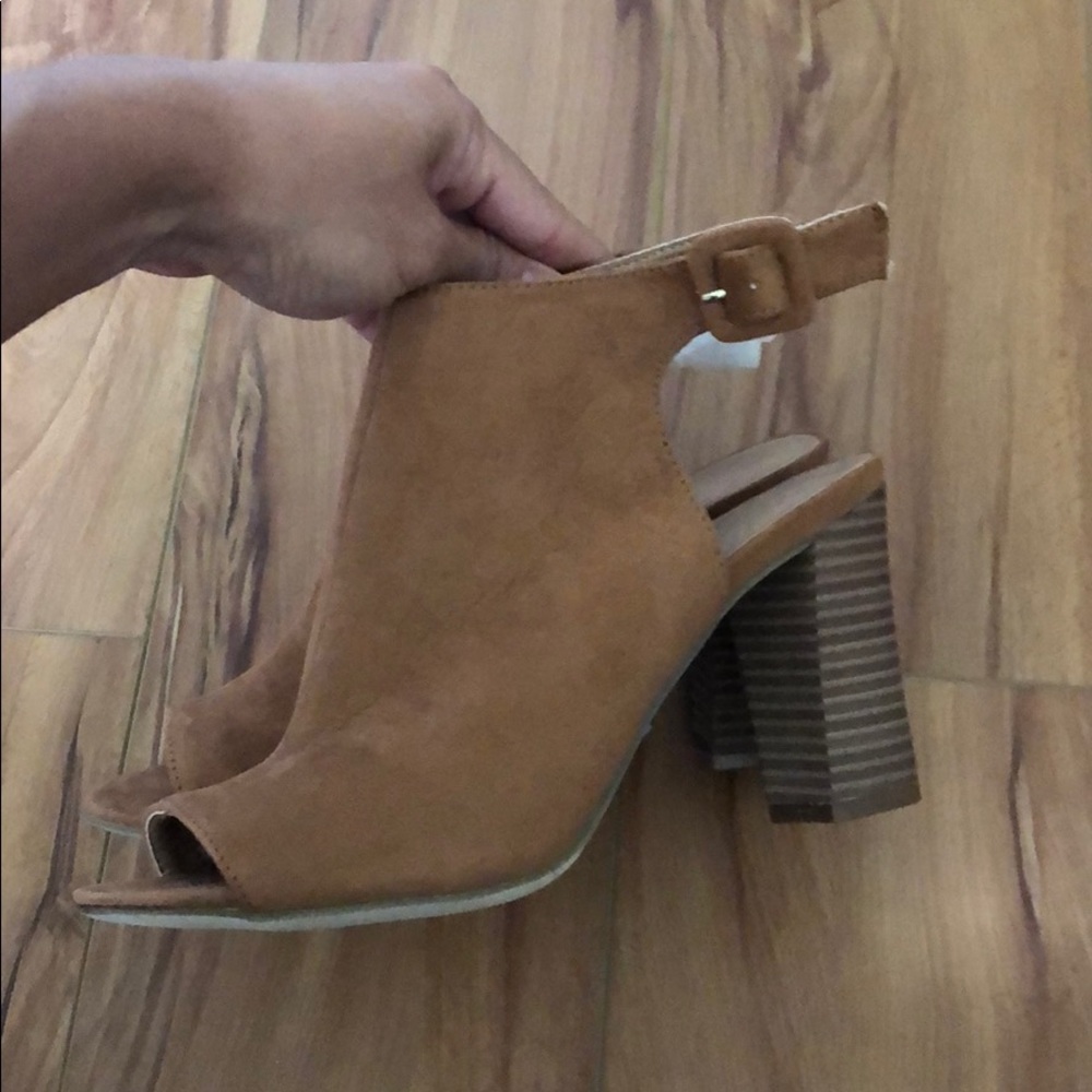 Madden Girl New Chunky Heel Size 7